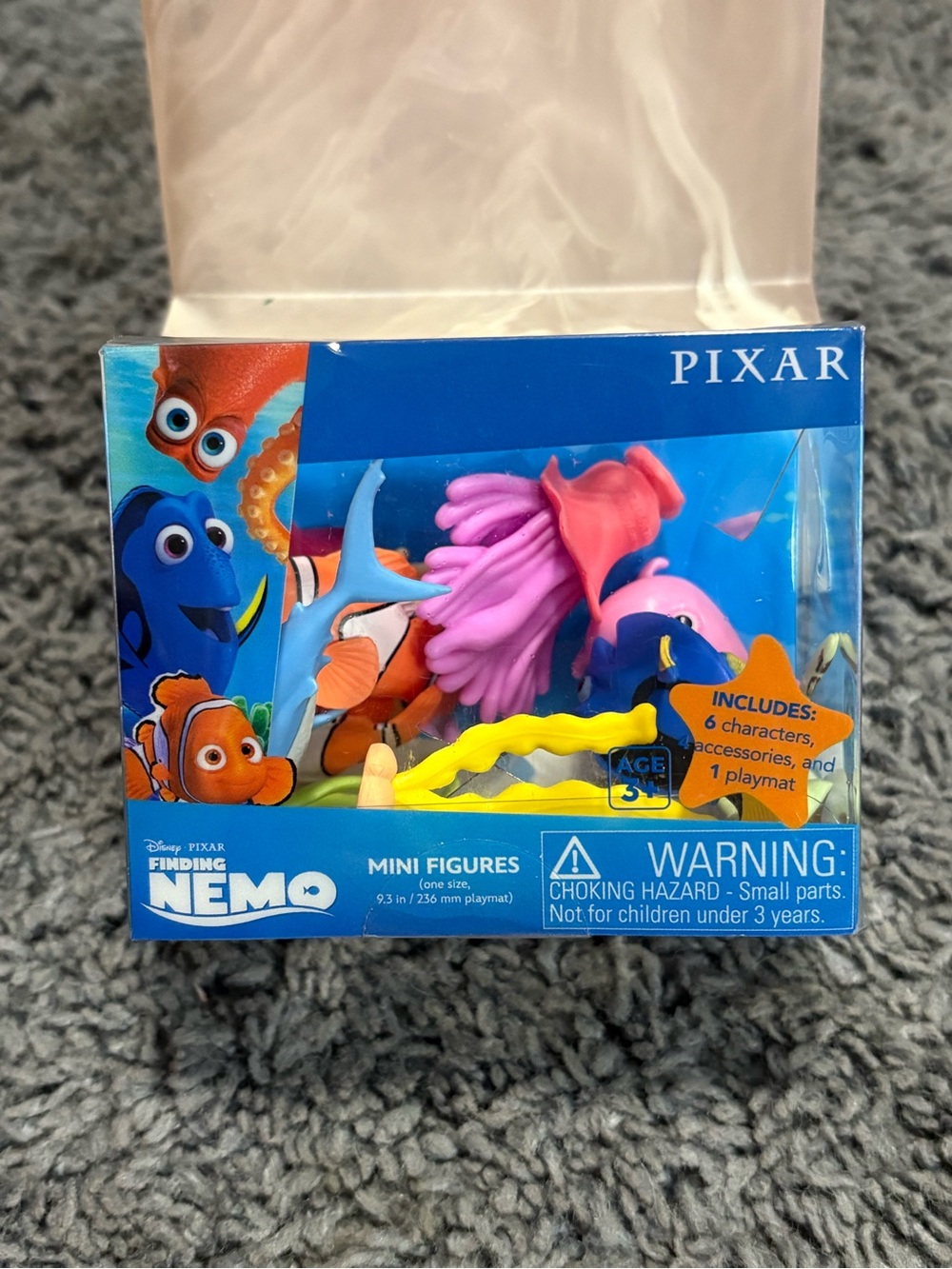 NWT Disney Pixar Finding Nemo figures - 6 characters, 4 accessories, & 1 playmat